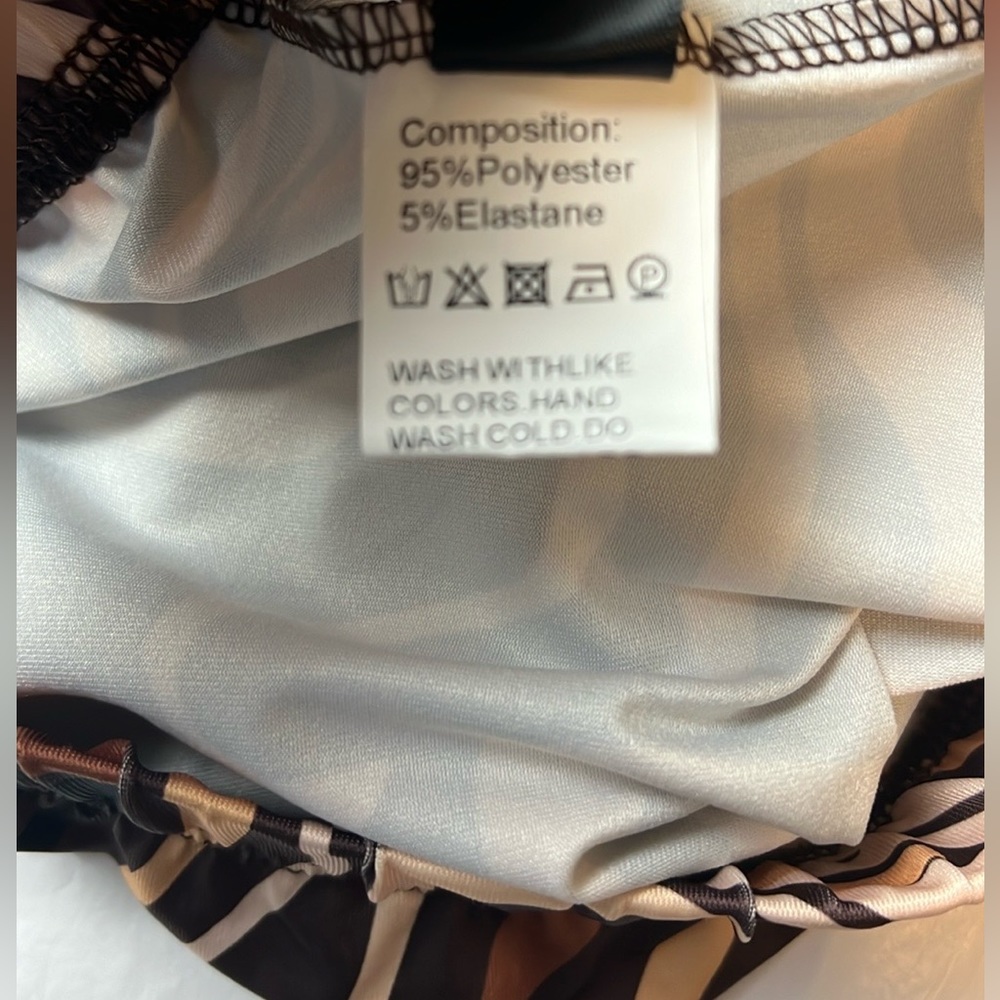 Pattern Mini skirt - Picture 7 of 7